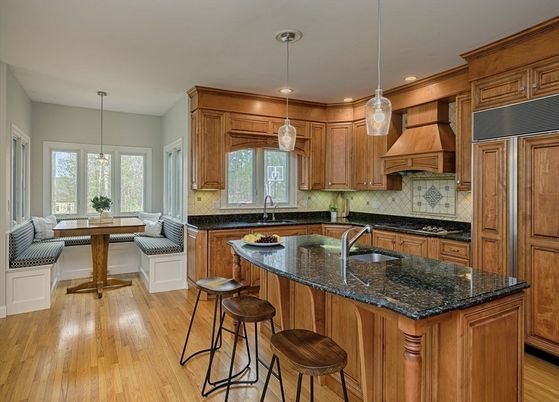 Dining room, Interior, Kitchen, Pendant Lights, Recessed Lighting, Wood Texture Flooring