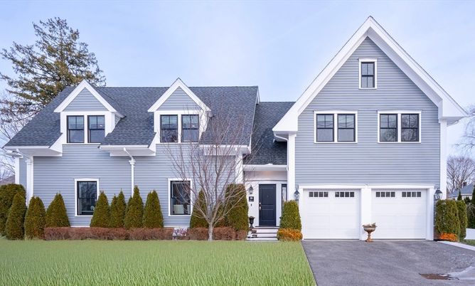 Attached, Exterior, Facade, Farmhouse