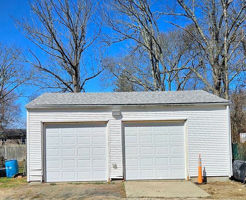 Detached Garage, Exterior