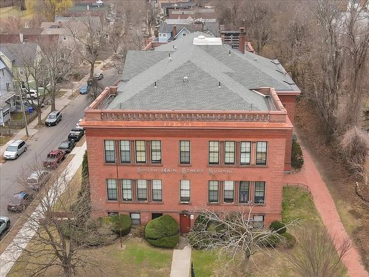 Exterior, Facade, Chicago School