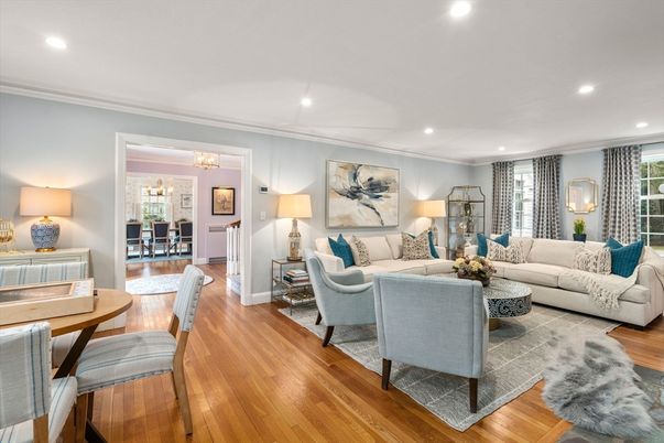 Interior, Living room, Recessed Lighting, Wood Texture Flooring