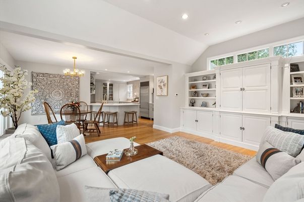 Chandelier, Dining room, Interior, Kitchen, Living room, Recessed Lighting, Wood Texture Flooring