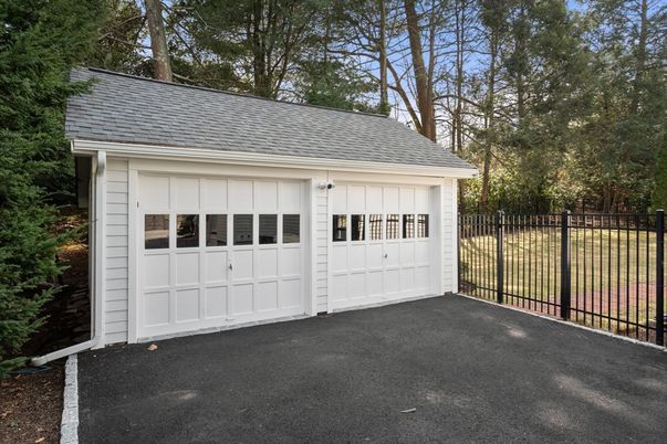 Detached Garage, Exterior