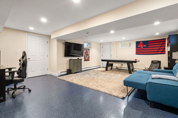Game Room, Interior, Recessed Lighting