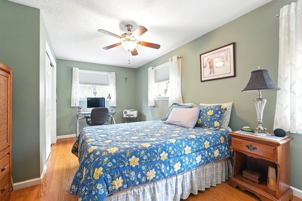 Bedroom, Home Office, Interior, Wood Texture Flooring