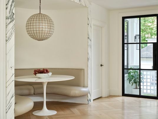 Interior, Pendant Lights, Wood Texture Flooring
