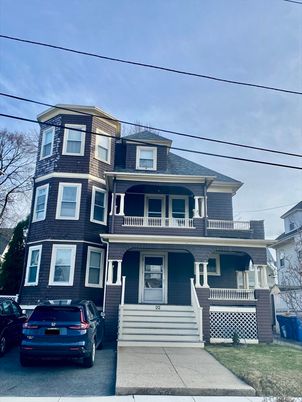 Exterior, Facade, Queen Anne Victorian