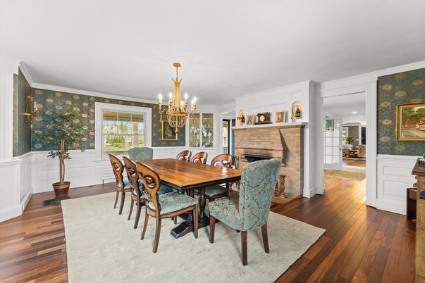 Chandelier, Dining room, Fireplace, Interior, Wood Texture Flooring