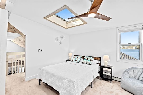 Bedroom, Interior, Water
