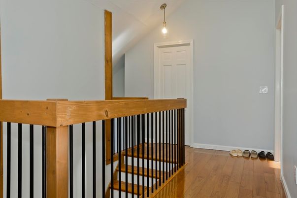 Interior, Pendant Lights, Wood Texture Flooring