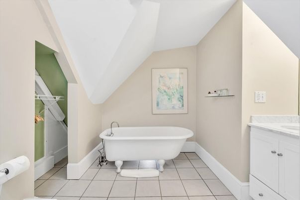 Bathroom, Free Standing Baths, Interior
