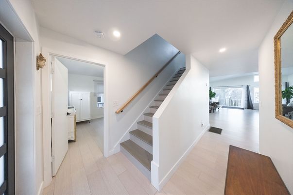 Interior, Recessed Lighting, Wood Texture Flooring