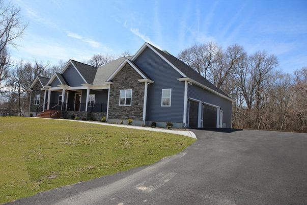 Attached, Exterior, Facade, Farmhouse
