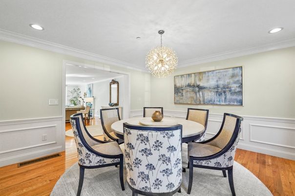 Chandelier, Dining room, Interior, Recessed Lighting, Wood Texture Flooring
