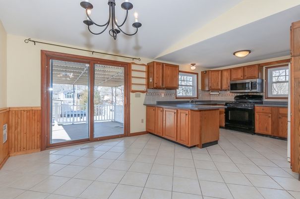 Chandelier, Interior, Kitchen