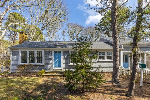 Exterior, Facade, Cape Cod