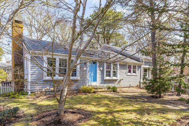 Exterior, Facade, Cape Cod