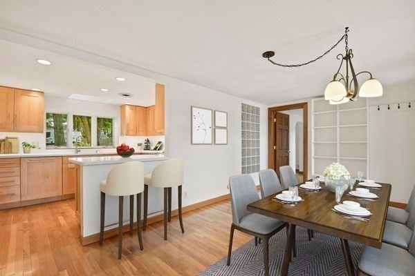Dining room, Interior, Kitchen, Pendant Lights, Recessed Lighting, Wood Texture Flooring