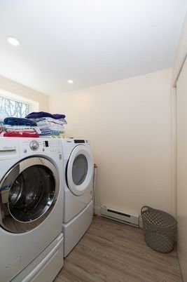 Interior, Recessed Lighting, Washer, Wood Texture Flooring