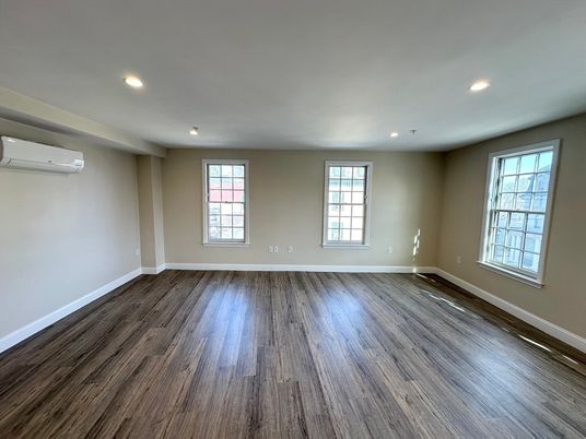 Empty room, Interior, Recessed Lighting, Wood Texture Flooring