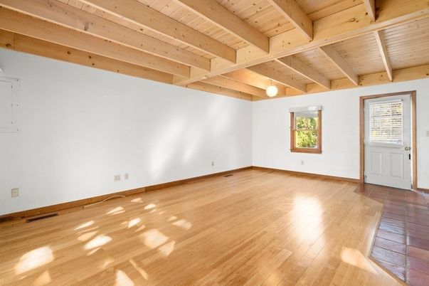 Empty room, Interior, Wooden Beams, Wooden Ceilings, Wood Texture Flooring
