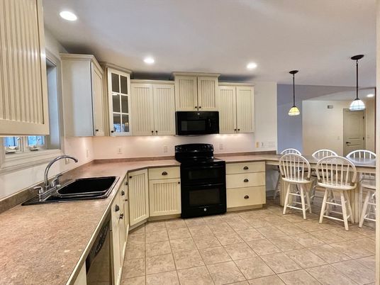 Interior, Kitchen, Pendant Lights, Recessed Lighting