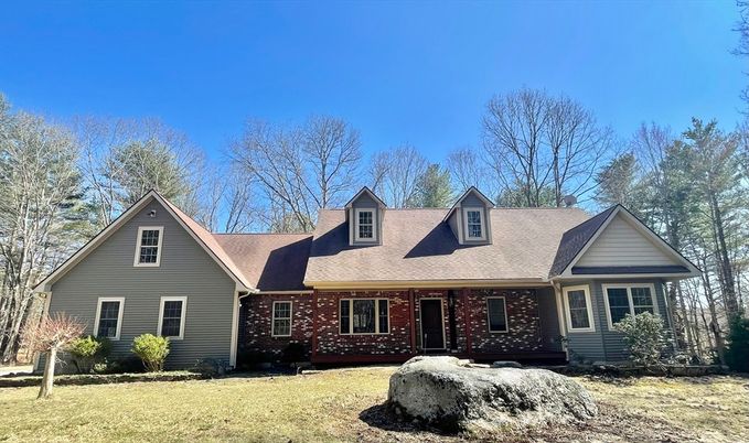 Exterior, Facade, Brick Facade, Cape Cod