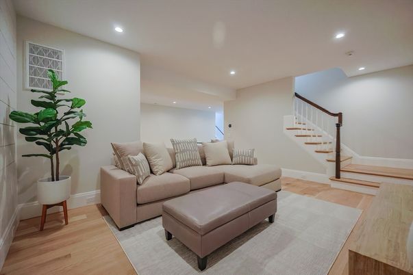 Interior, Living room, Recessed Lighting, Wood Texture Flooring