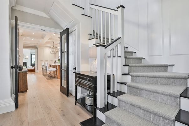 Chandelier, Dining room, Interior, Pendant Lights, Recessed Lighting, Wood Texture Flooring
