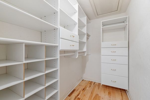 Interior, Walk-in Closets, Wood Texture Flooring