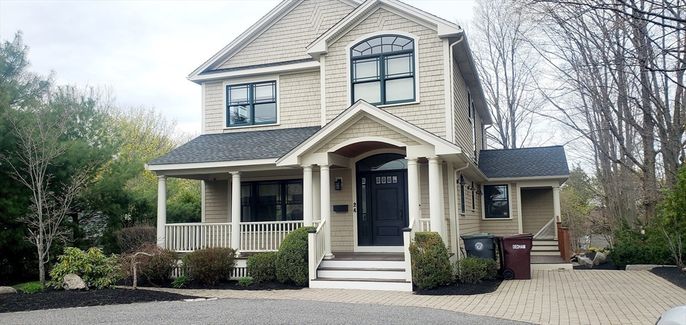 Exterior, Facade, Queen Anne Victorian