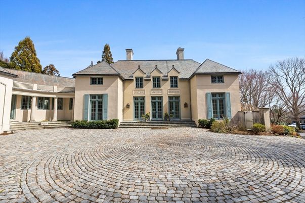 Backyard, Exterior, Facade, French Provincial
