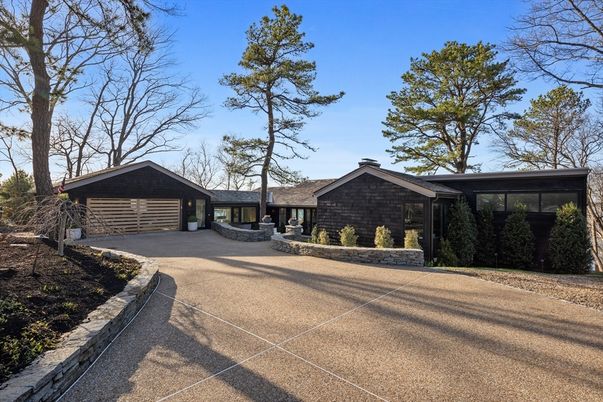 Backyard, Detached Garage, Exterior