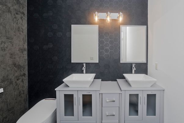 Bathroom, Dual Sink Vanities, Interior