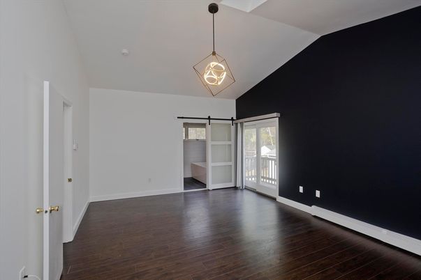Empty room, Interior, Pendant Lights, Wood Texture Flooring