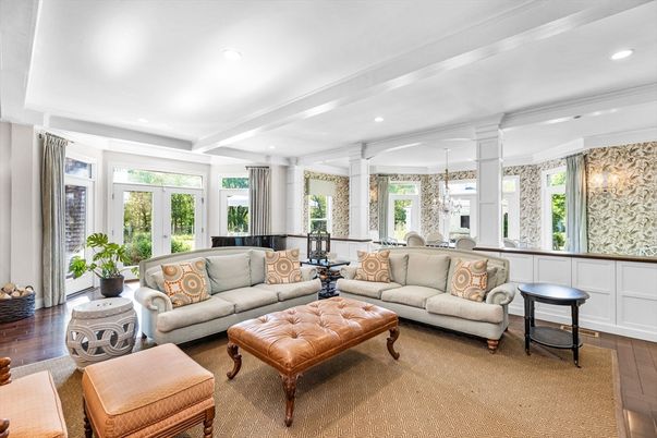 Chandelier, Dining room, Interior, Living room, Recessed Lighting, Wood Texture Flooring
