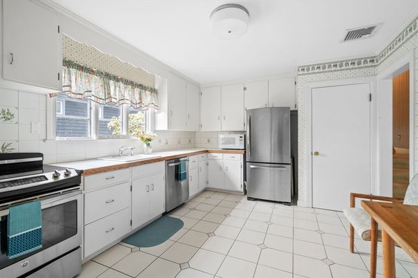 Interior, Kitchen, Stainless Steel Appliances