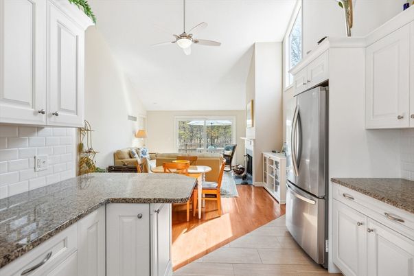 Dining room, Interior, Kitchen, Stainless Steel Appliances, Wood Texture Flooring