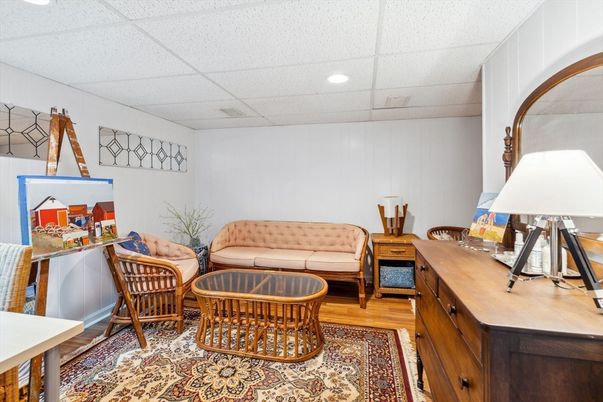 Interior, Recessed Lighting, Wood Texture Flooring