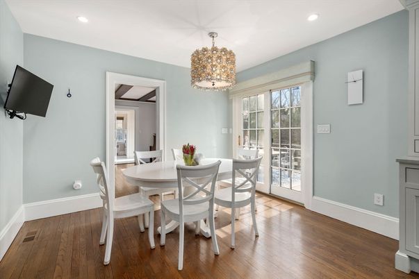 Chandelier, Dining room, Interior, Recessed Lighting, Wood Texture Flooring
