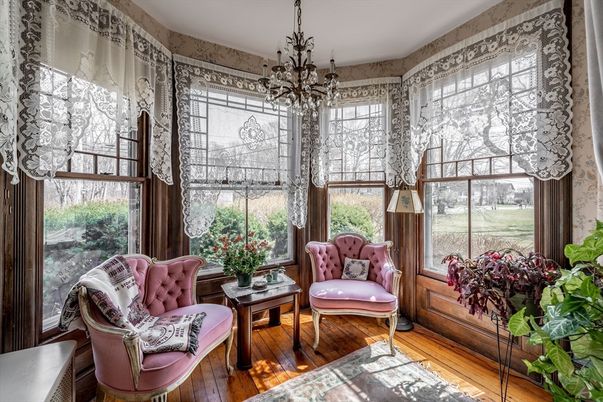 Chandelier, Interior, Sun Room, Wood Texture Flooring