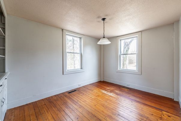 Empty room, Interior, Pendant Lights, Wood Texture Flooring