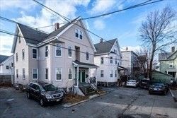 Exterior, Facade, Queen Anne Victorian