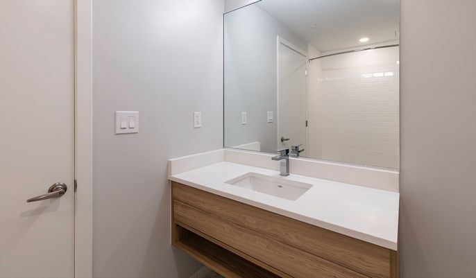 Bathroom, Interior, Recessed Lighting
