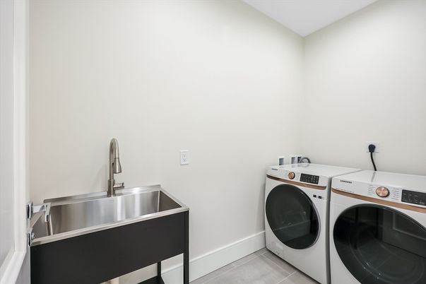 Interior, Washer