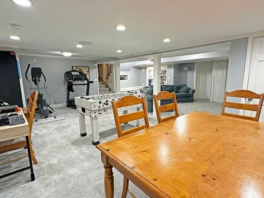 Dining room, Fitness Equipment, Game Room, Interior, Recessed Lighting