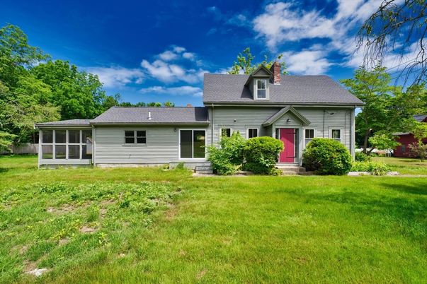 Backyard, Exterior, Facade, Cape Cod