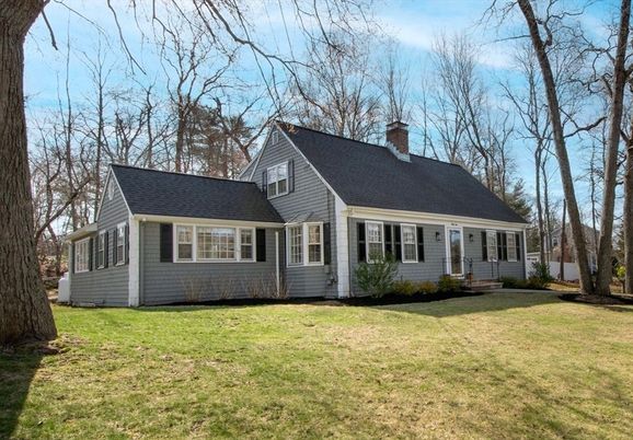 Backyard, Exterior, Facade, Cape Cod