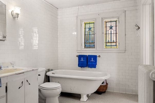 Bathroom, Free Standing Baths, Interior