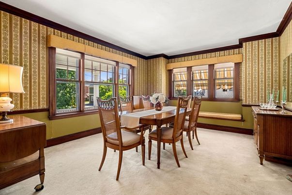 Dining room, Interior